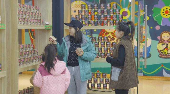 来绥芬河 绥芬河让更多俄罗斯进口的优质商品走出口岸迈向全国不朽情缘游戏网站登录【人民网、龙头新闻、东北网】买俄货就(图8)
