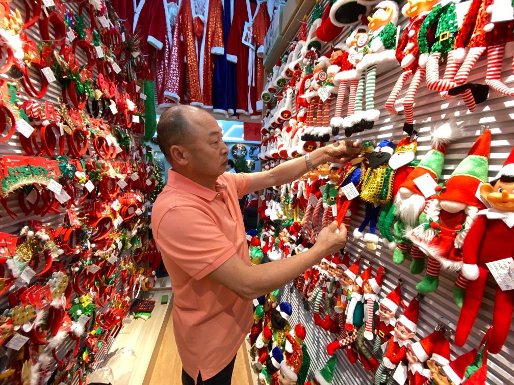 走”——美国商户期待中国商品进口回正轨不朽情缘正规网站希望圣诞节不要“被偷(图1)